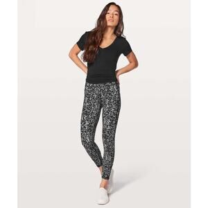 Lululemon In Movement 7/8 Tight Everlux 25" Size 6